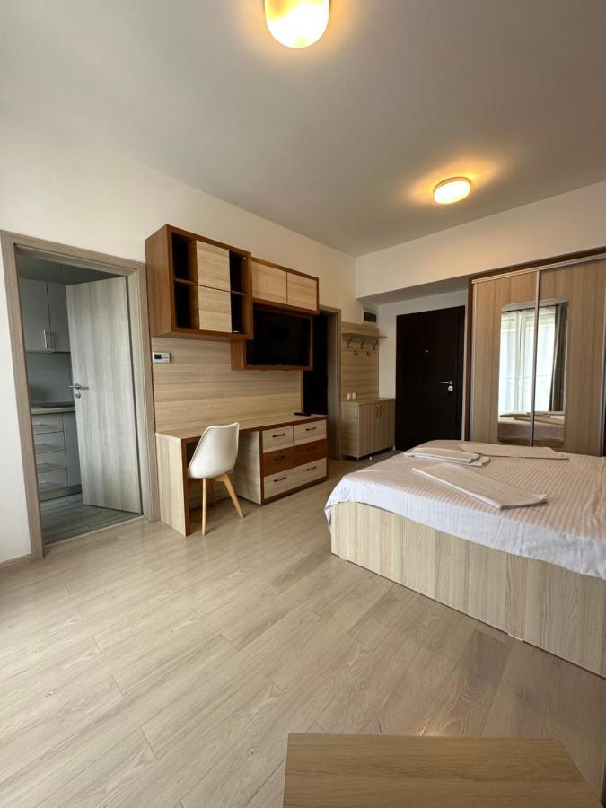 97 Rent House *